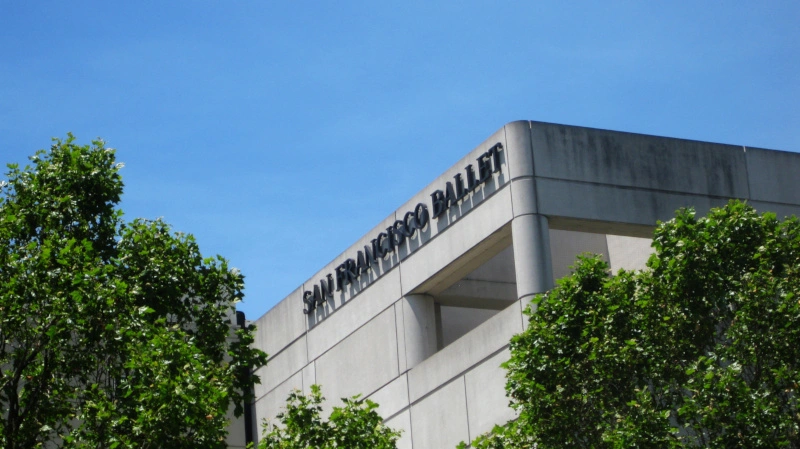 Modern concrete building with the words "San Francisco Ballet"